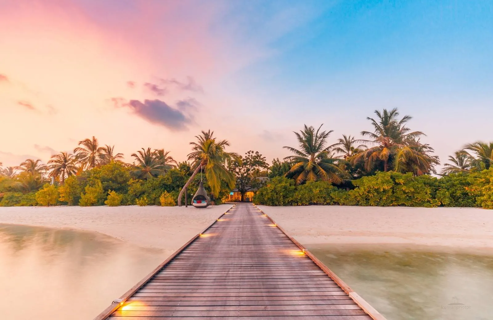 LUX* South Ari Atoll Resort & Villas 5*