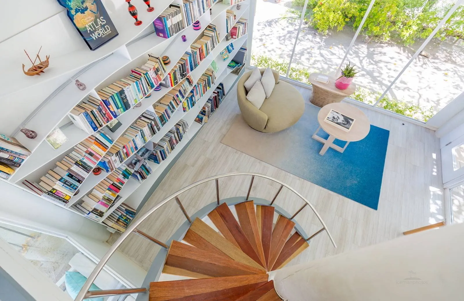 LUX* South Ari Atoll Resort & Villas 5*