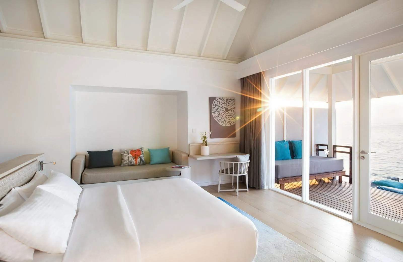 LUX* South Ari Atoll Resort & Villas 5*