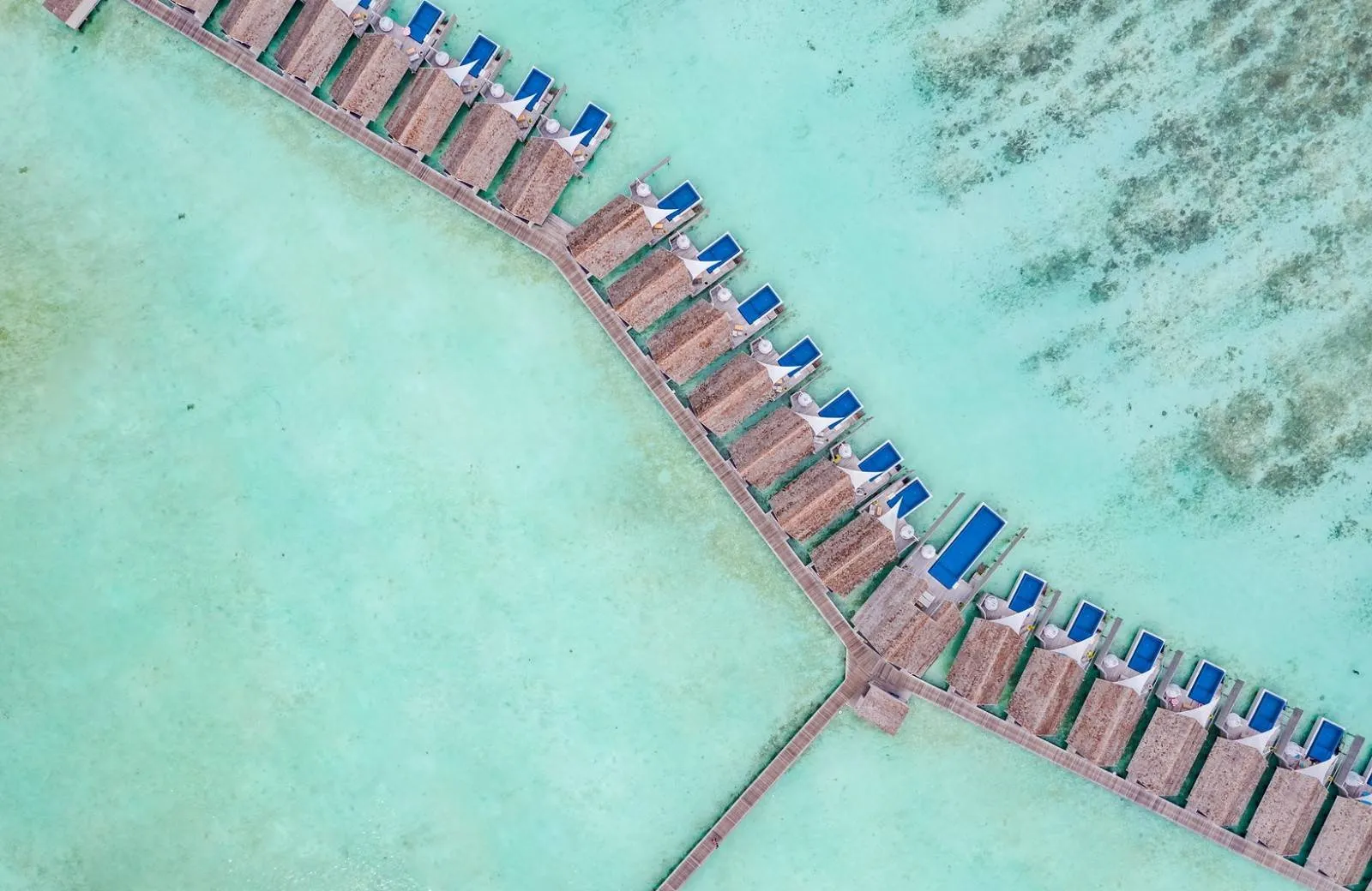 LUX* South Ari Atoll Resort & Villas 5*