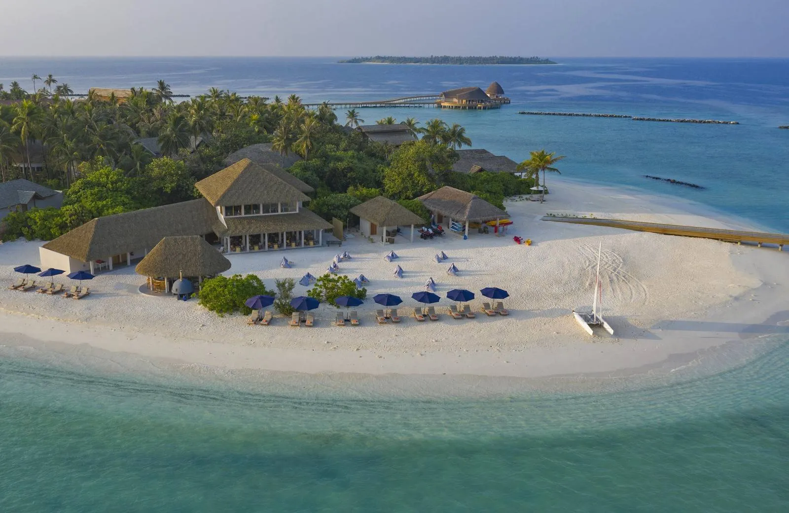 Emerald Faarufushi Resort & Spa 5*
