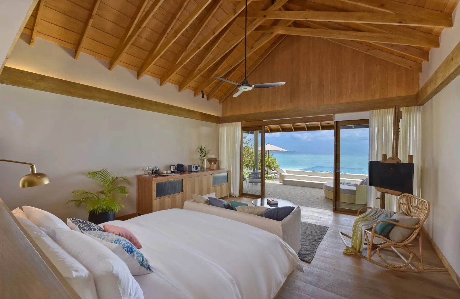 Emerald Faarufushi Resort & Spa 5*