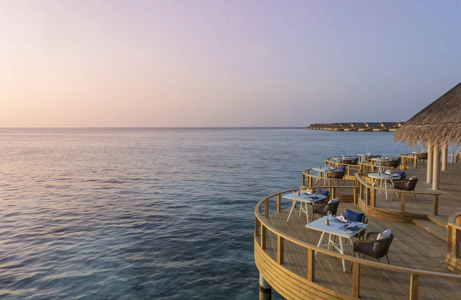 Emerald Faarufushi Resort & Spa 5*