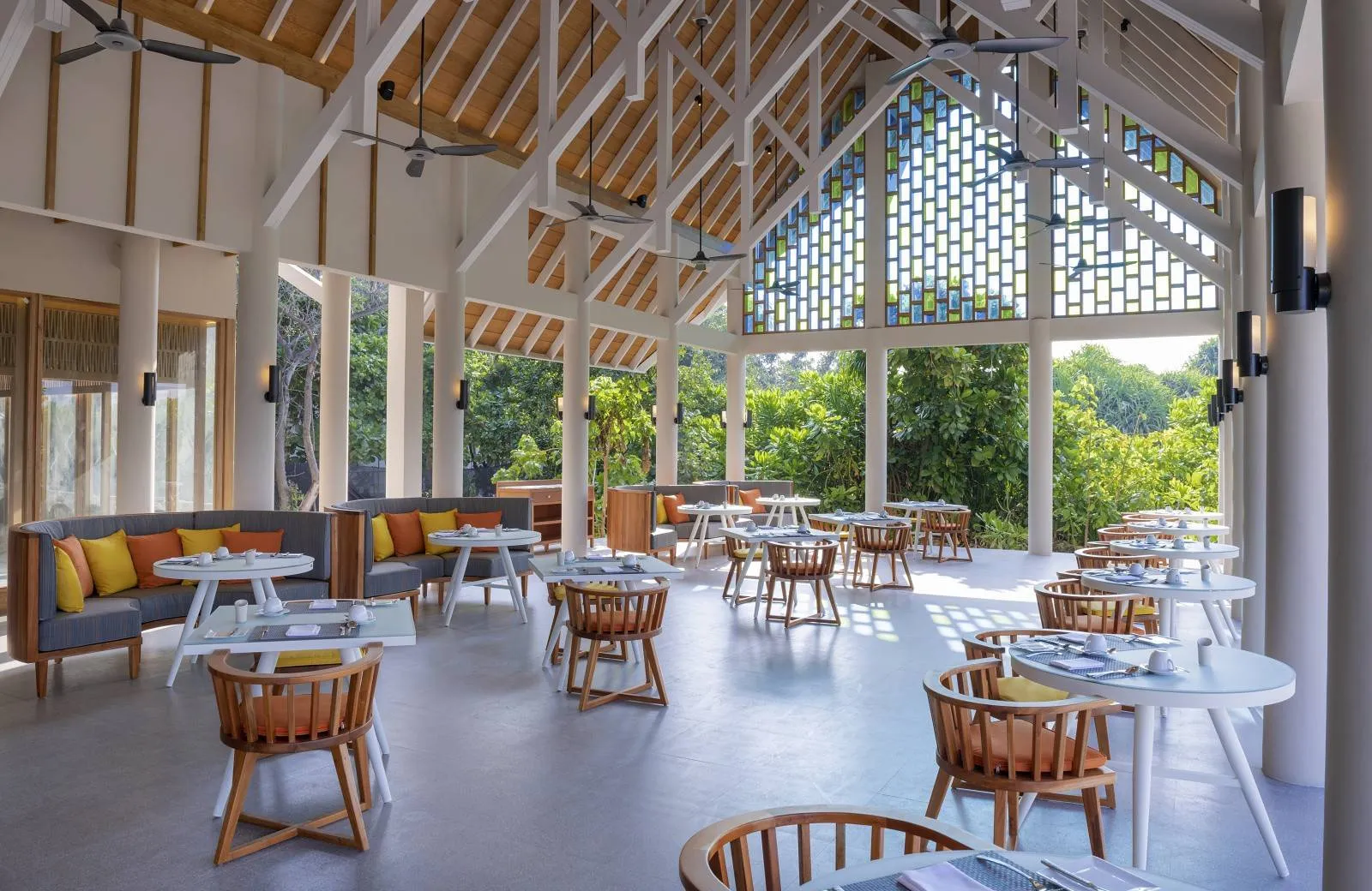 Emerald Faarufushi Resort & Spa 5*