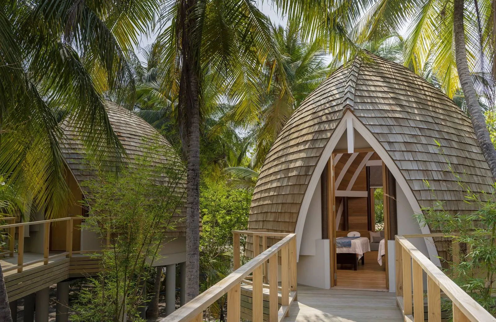Emerald Faarufushi Resort & Spa 5*