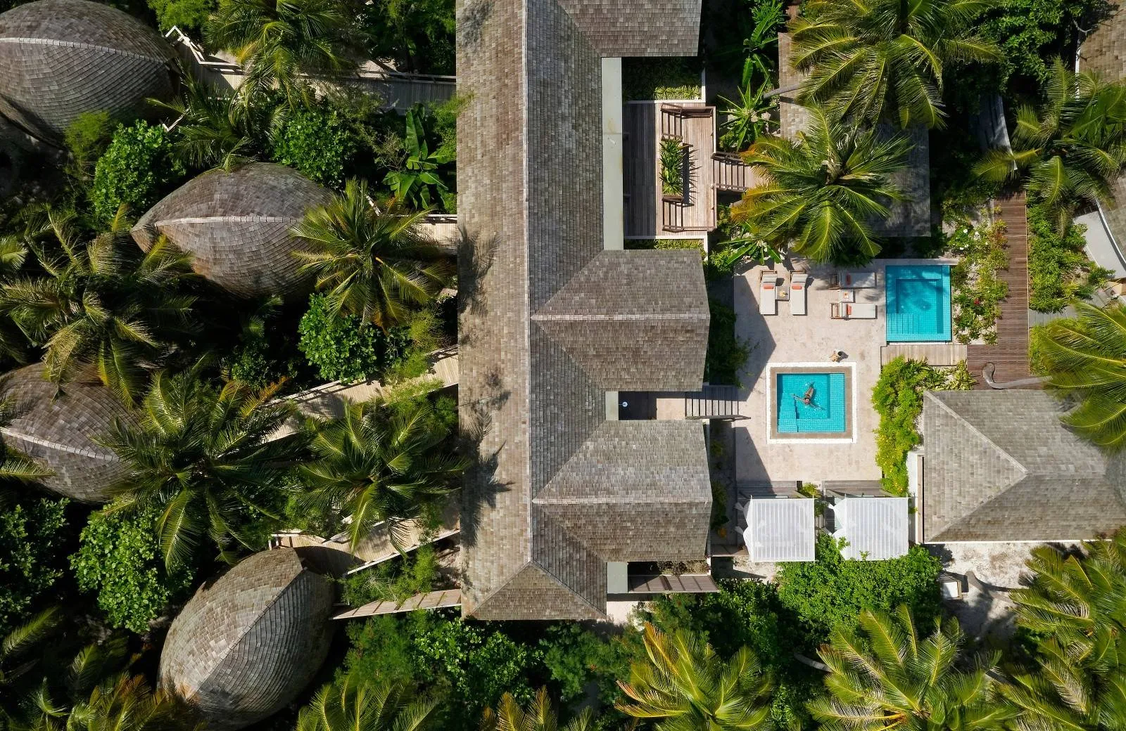 Emerald Faarufushi Resort & Spa 5*