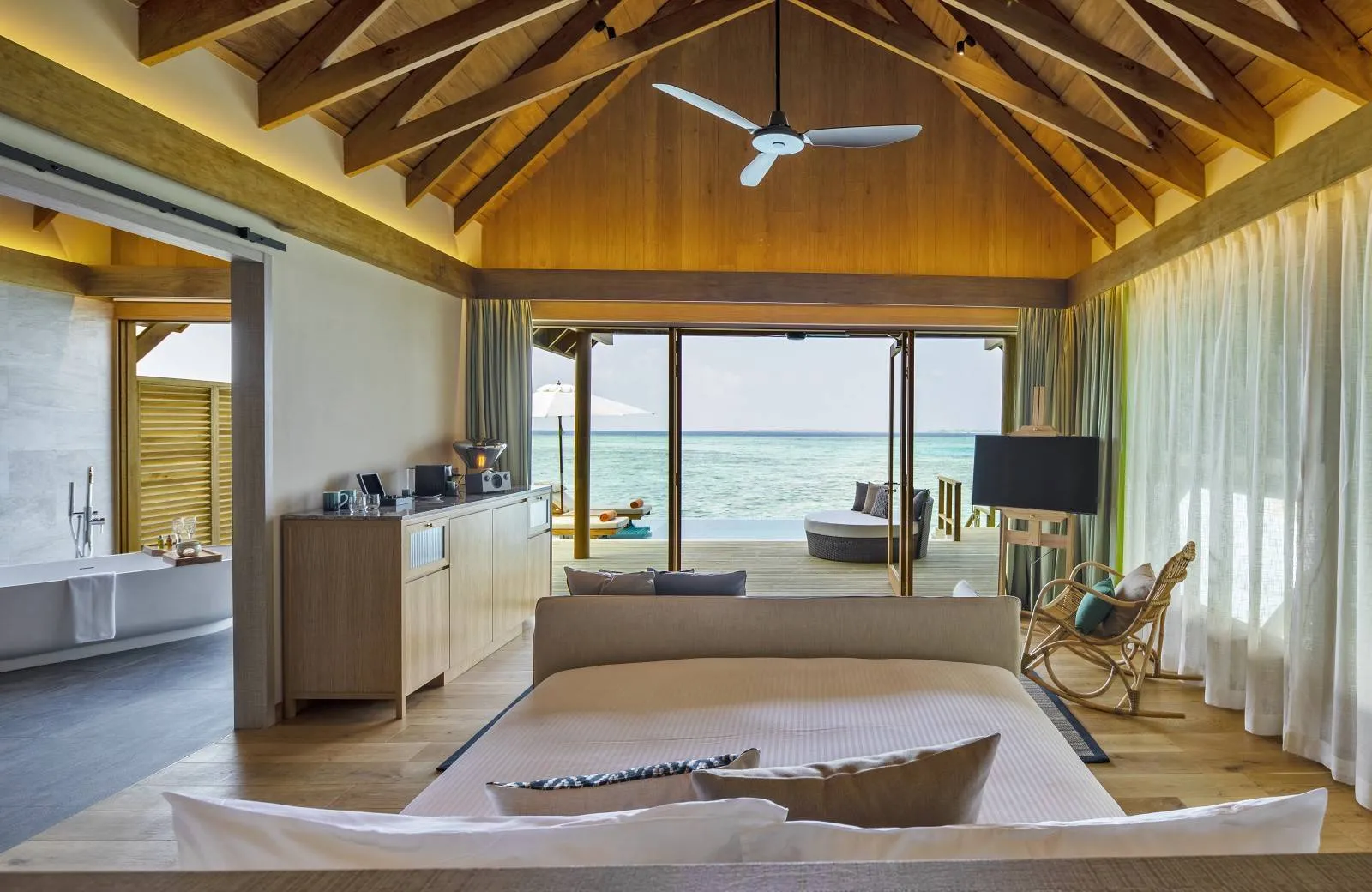 Emerald Faarufushi Resort & Spa 5*