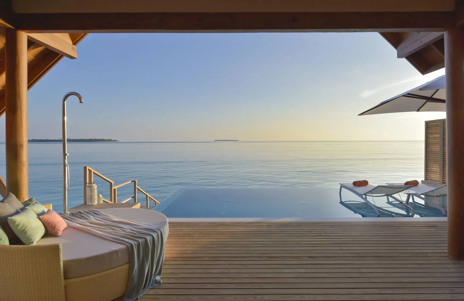 Emerald Faarufushi Resort & Spa 5*