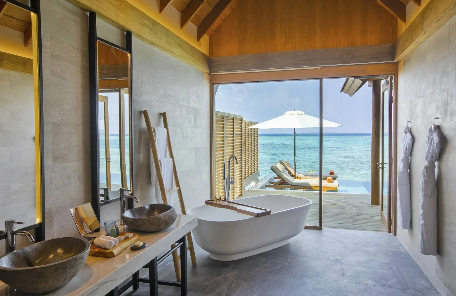 Emerald Faarufushi Resort & Spa 5*