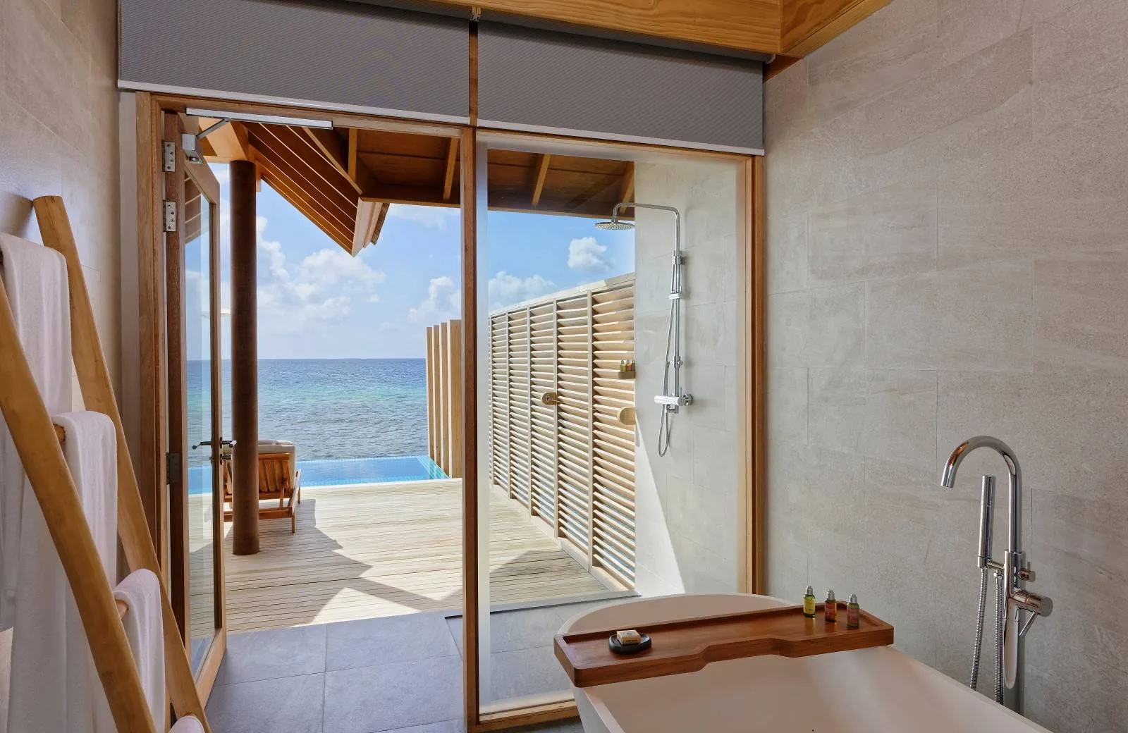 Emerald Faarufushi Resort & Spa 5*