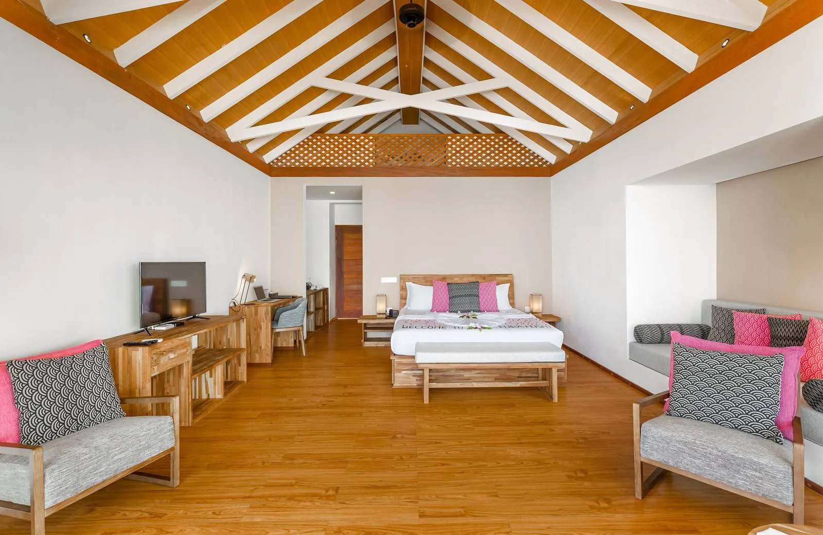 Kudafushi Resort & Spa 5*