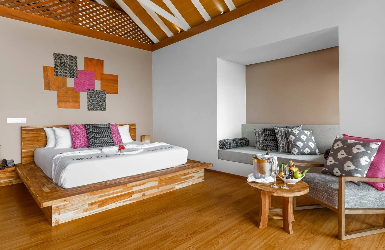 Kudafushi Resort & Spa 5*