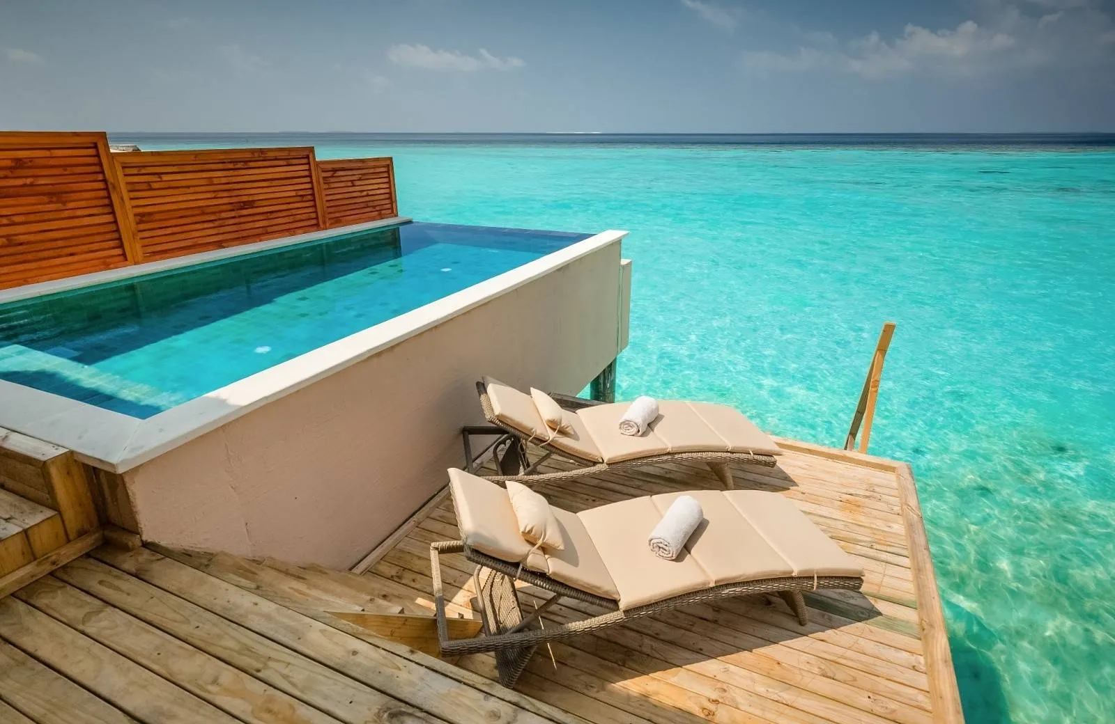 Kudafushi Resort & Spa 5*