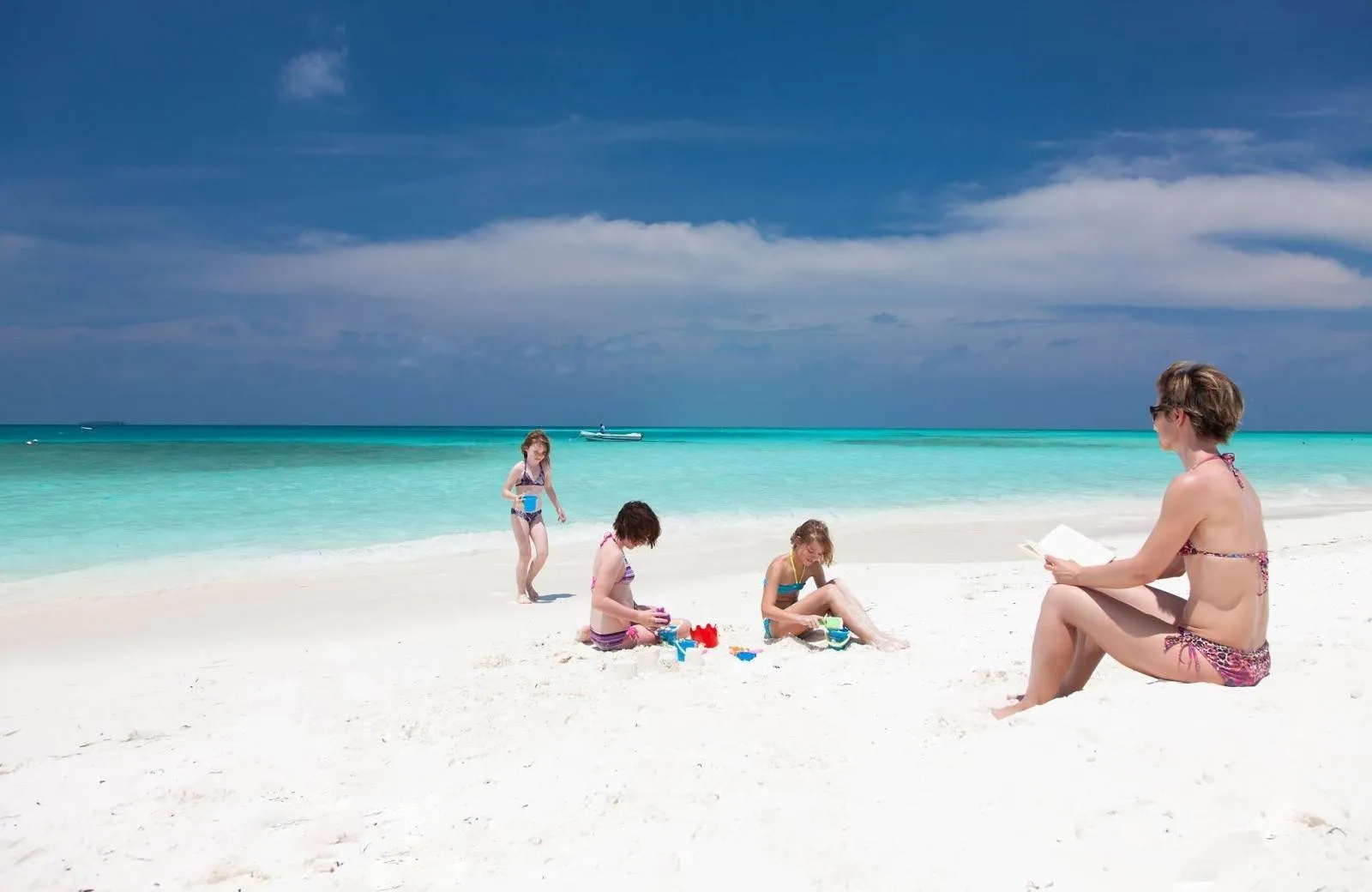 Meeru Island Resort & Spa 4*