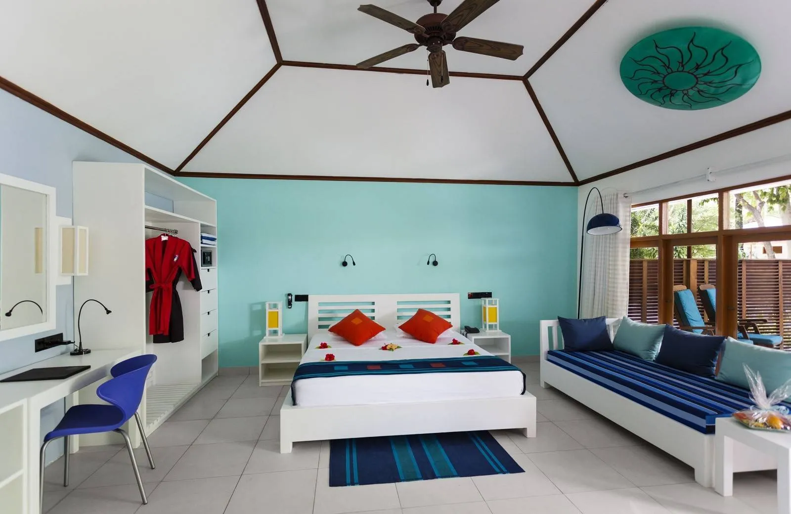 Meeru Island Resort & Spa 4*