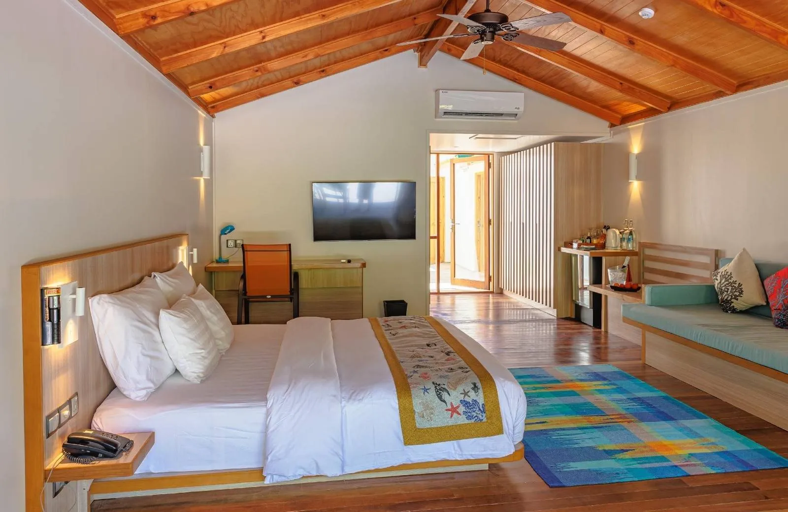 Meeru Island Resort & Spa 4*