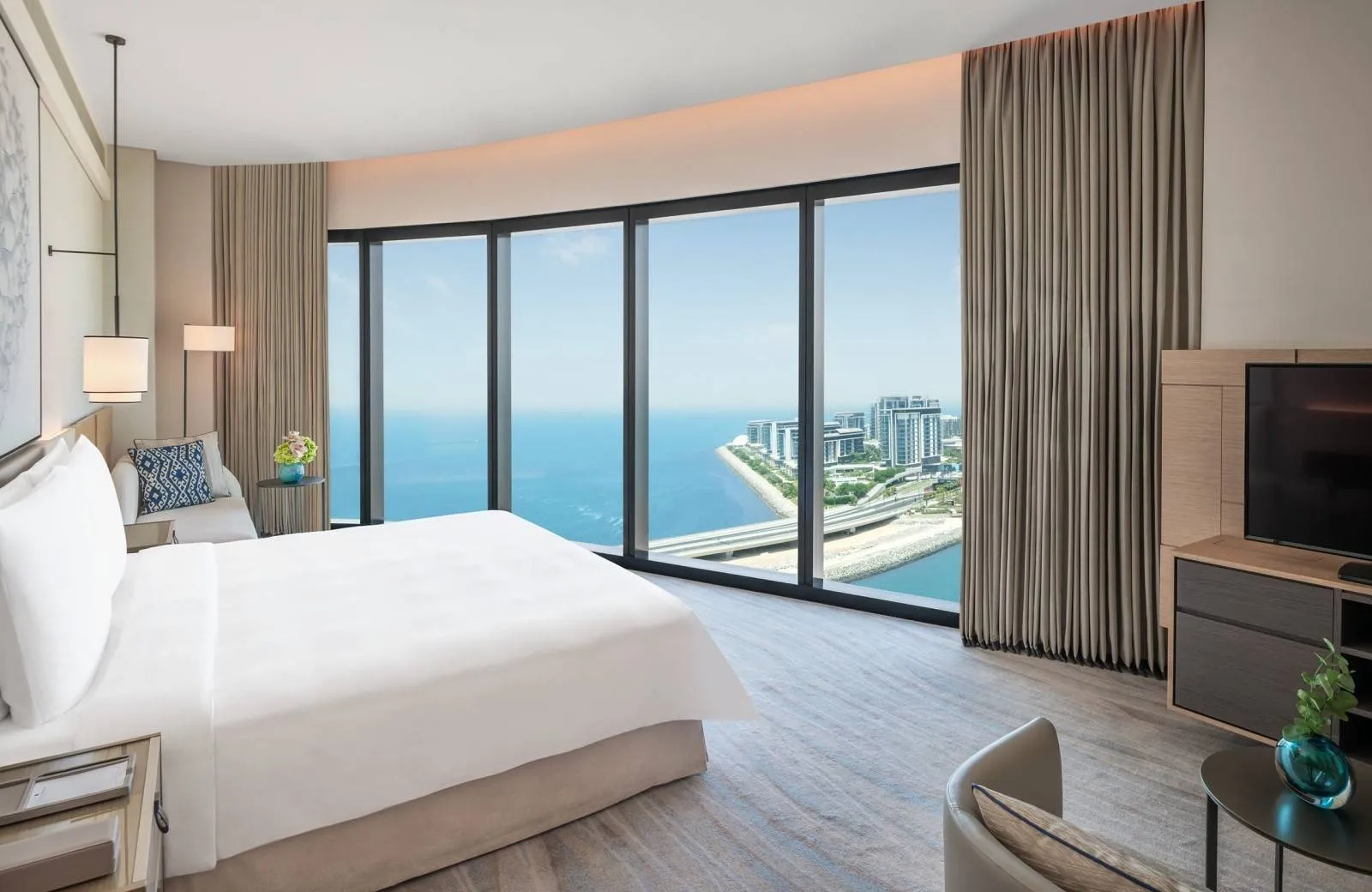 Address Beach Resort 5*