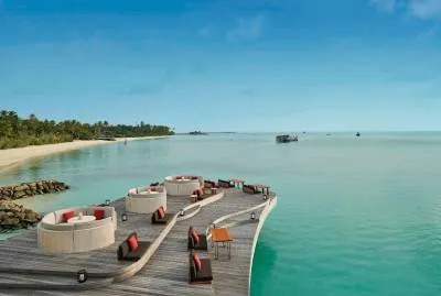 Sirru Fen Fushi Private Lagoon Resort 5*