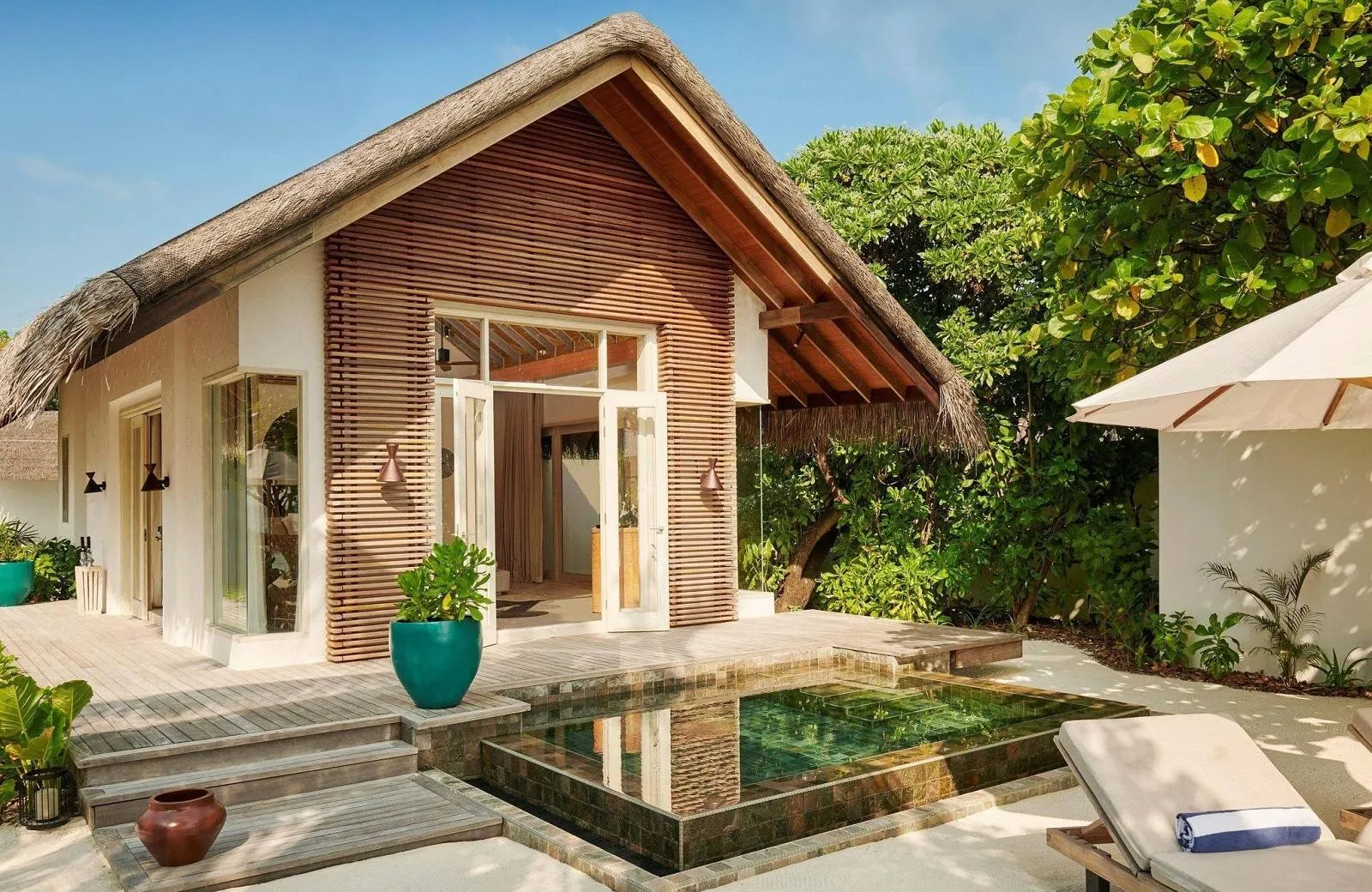 Sirru Fen Fushi Private Lagoon Resort 5*