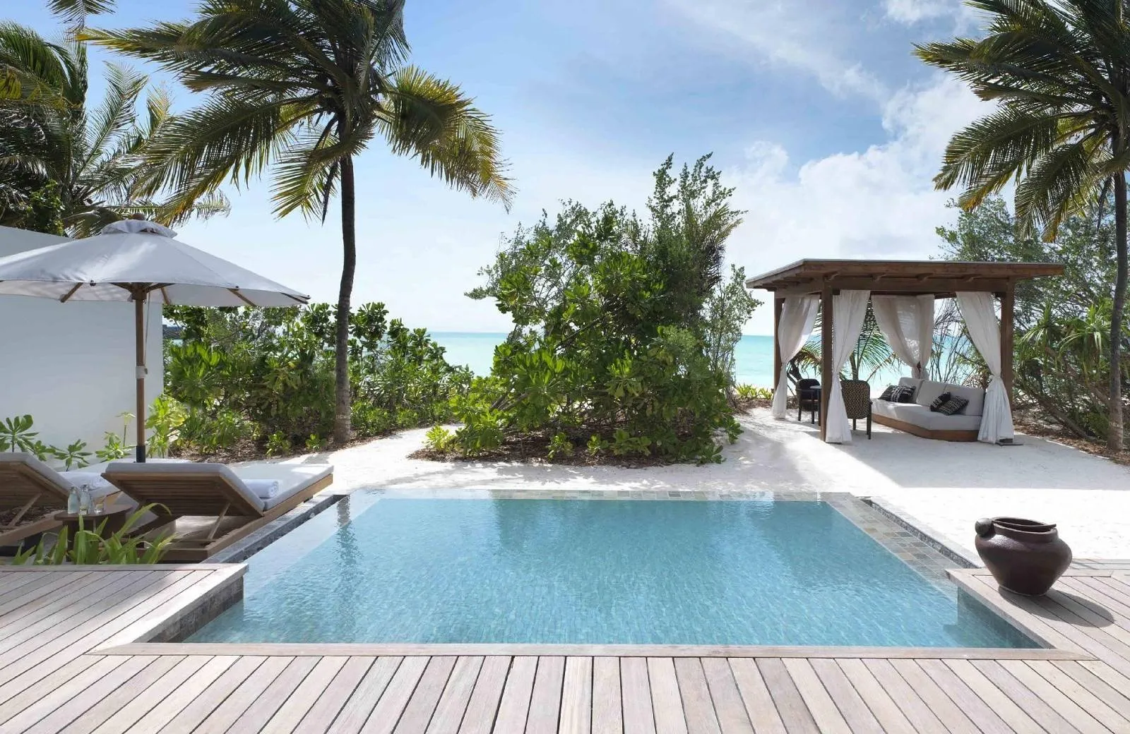 Sirru Fen Fushi Private Lagoon Resort 5*