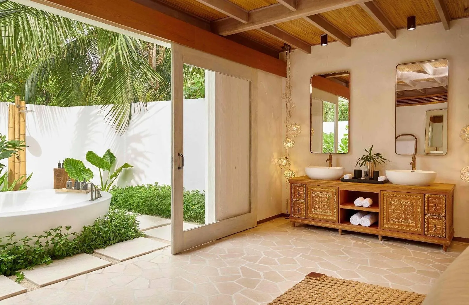 Sirru Fen Fushi Private Lagoon Resort 5*