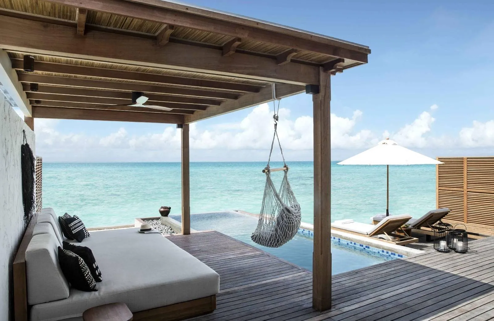 Sirru Fen Fushi Private Lagoon Resort 5*