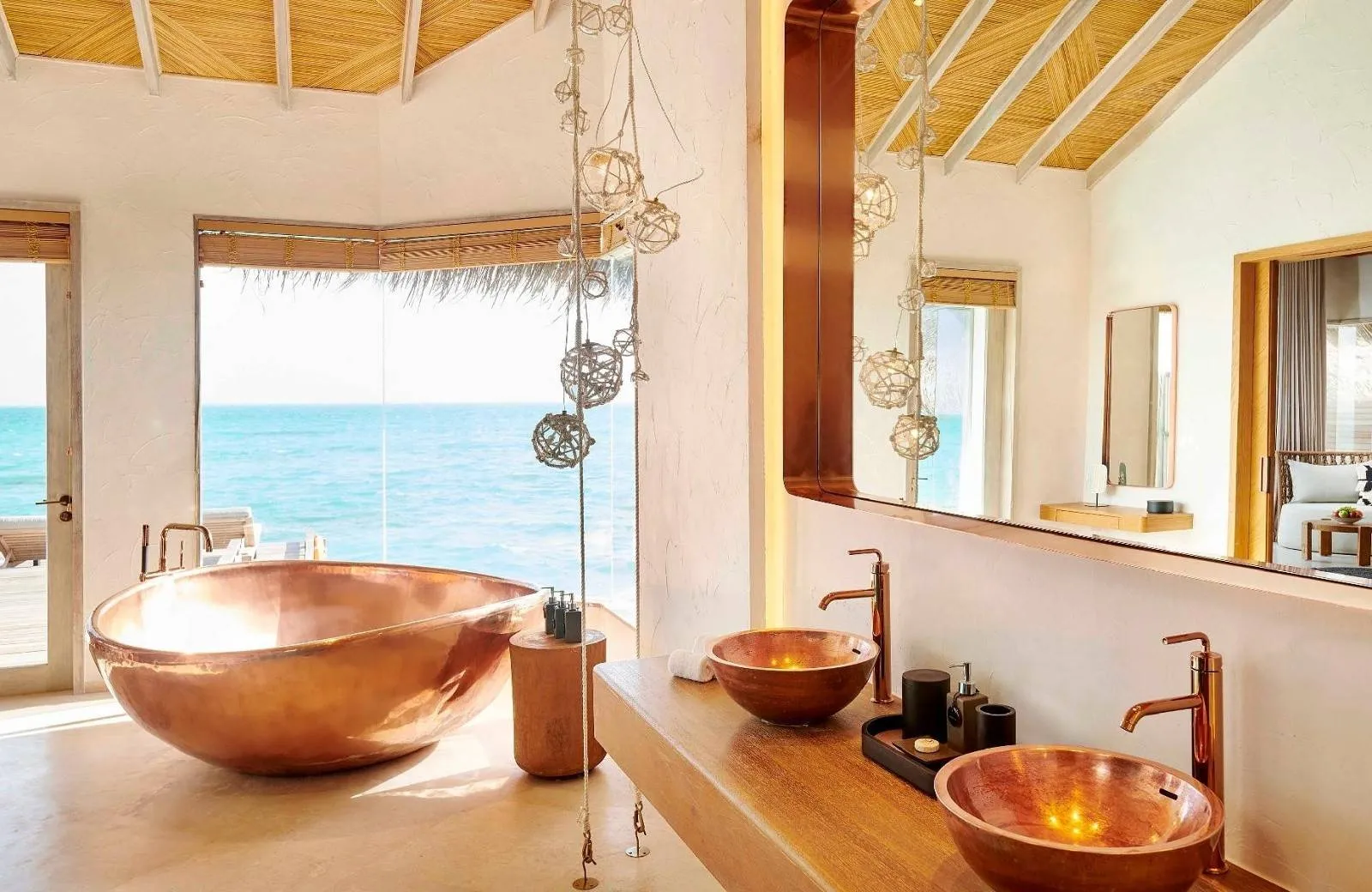 Sirru Fen Fushi Private Lagoon Resort 5*