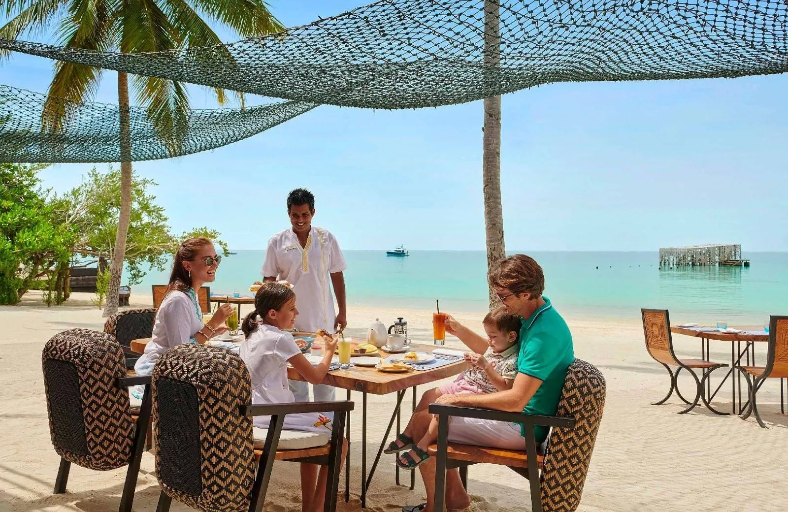 Sirru Fen Fushi Private Lagoon Resort 5*