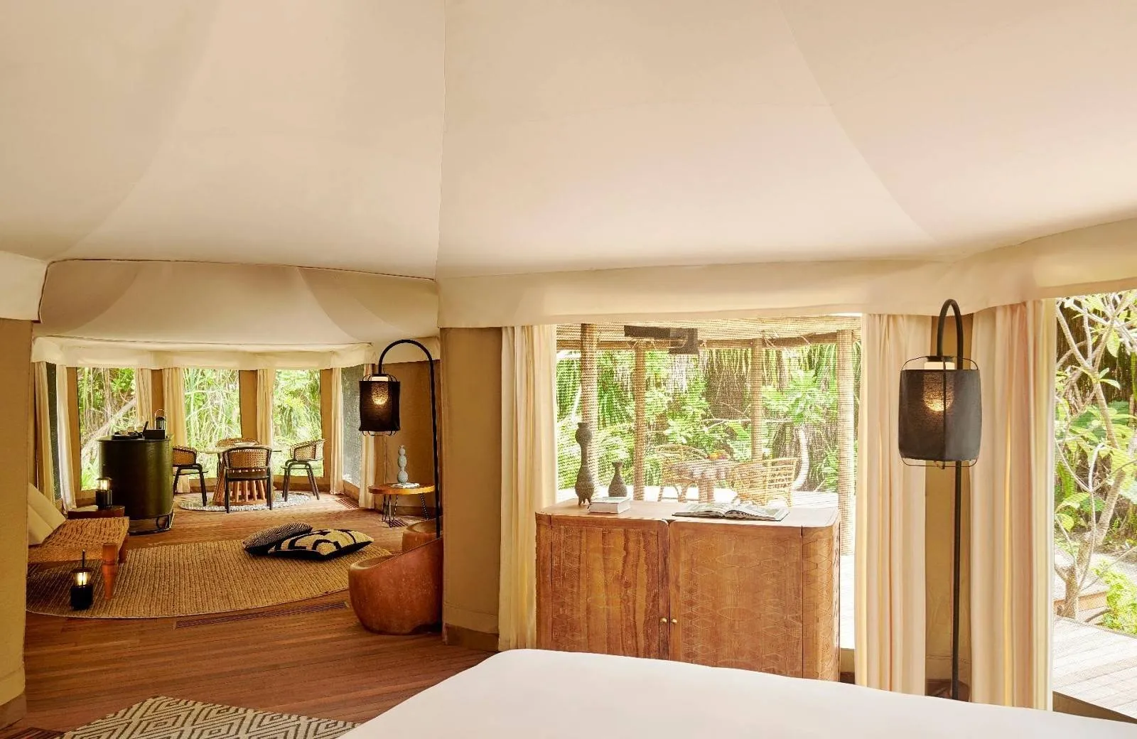 Sirru Fen Fushi Private Lagoon Resort 5*