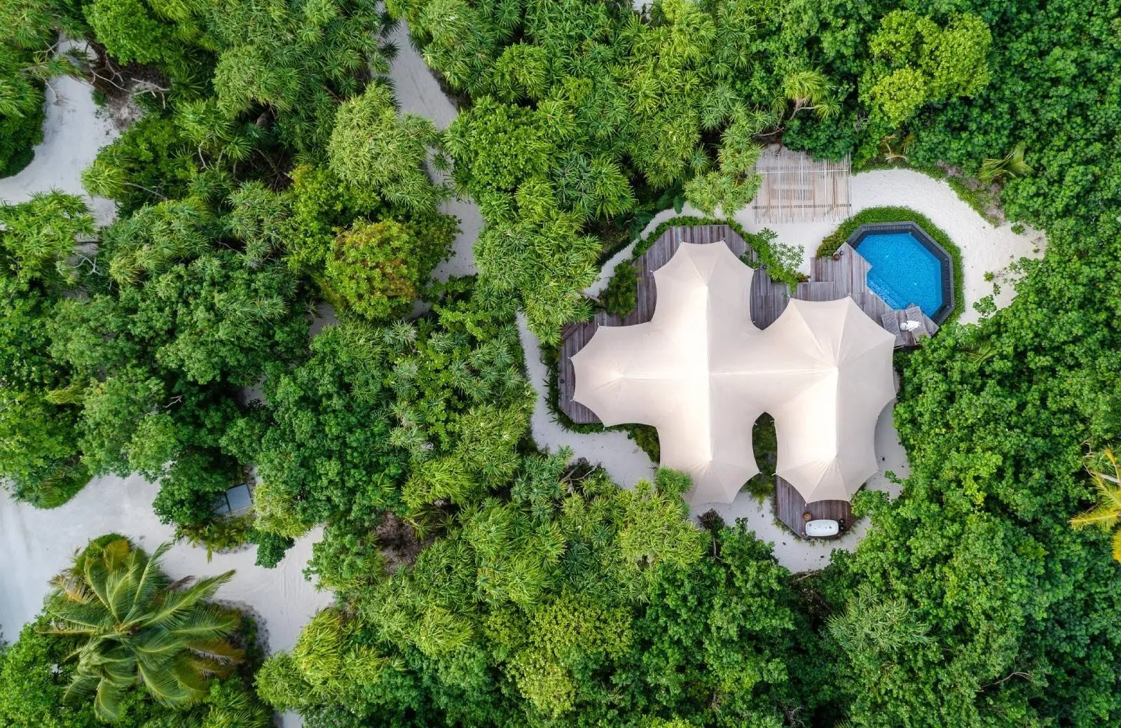 Sirru Fen Fushi Private Lagoon Resort 5*