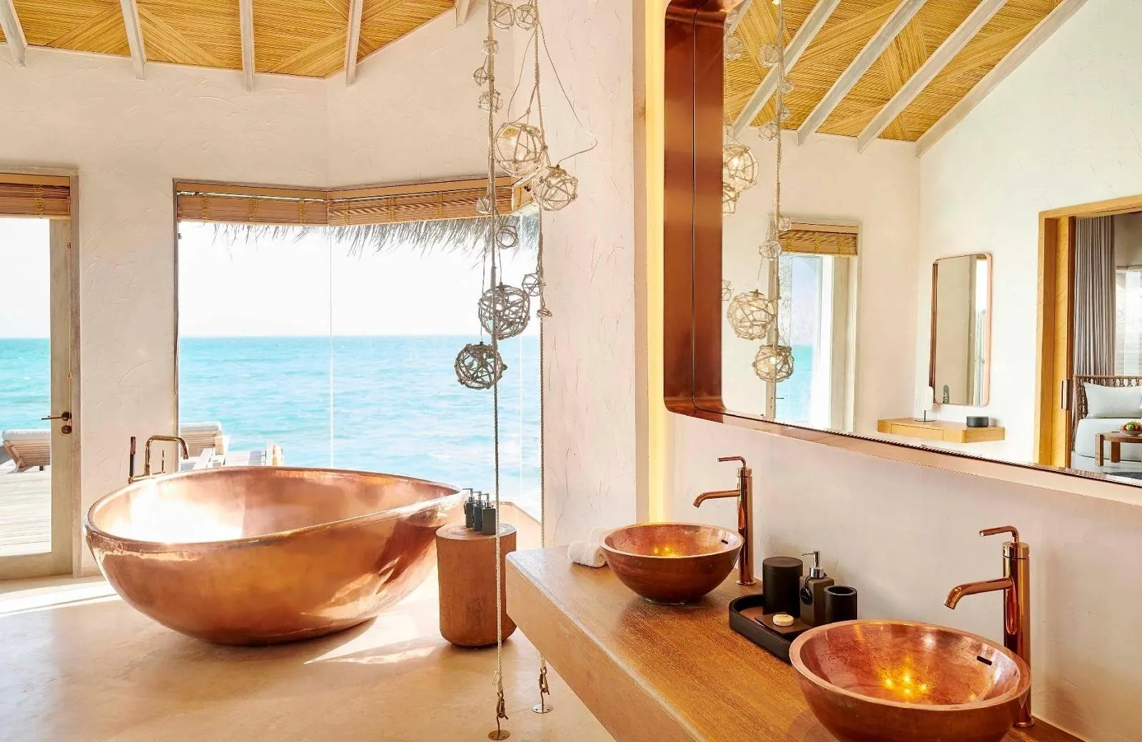 Sirru Fen Fushi Private Lagoon Resort 5*