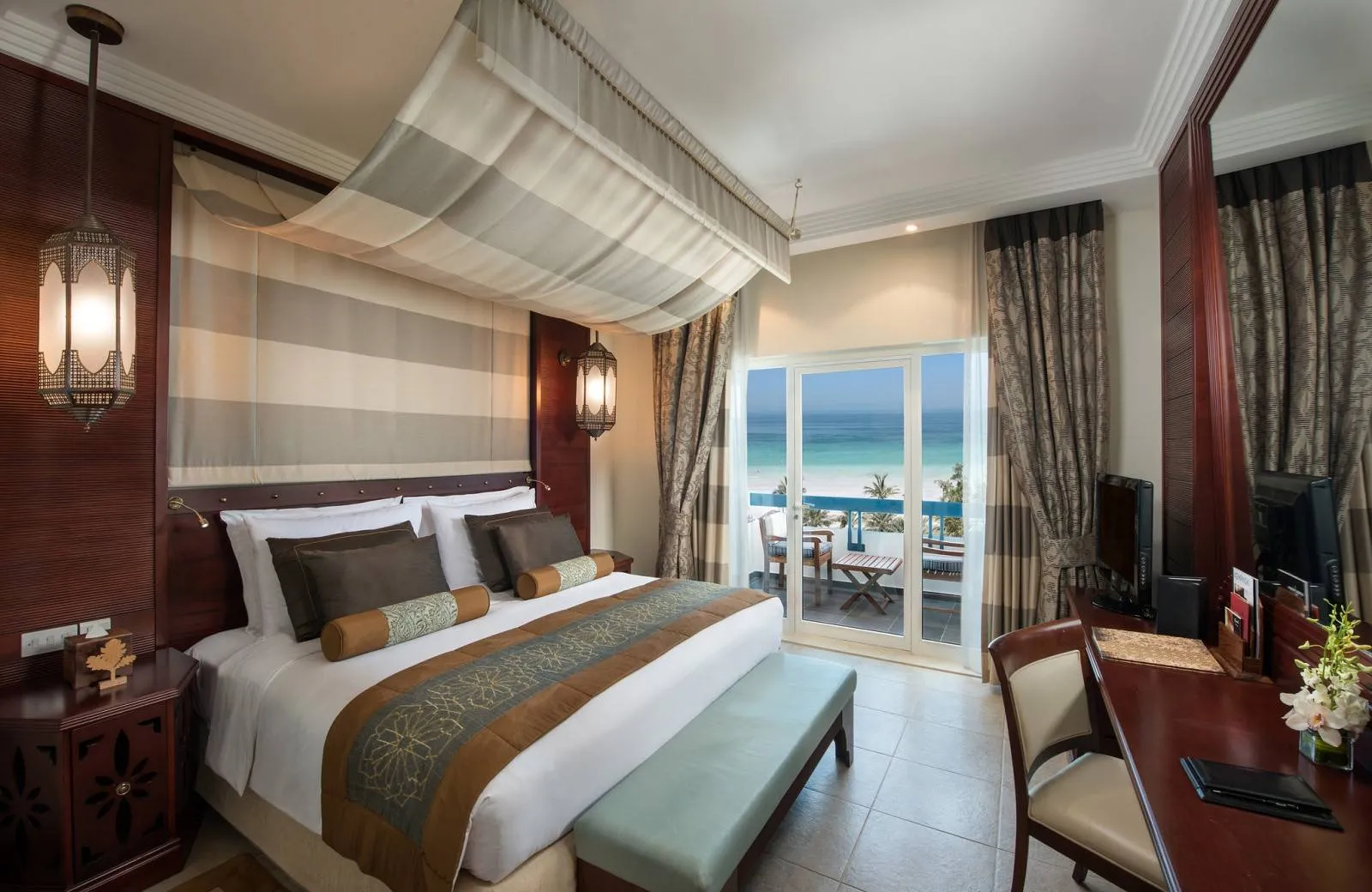 Ajman Hotel 5*