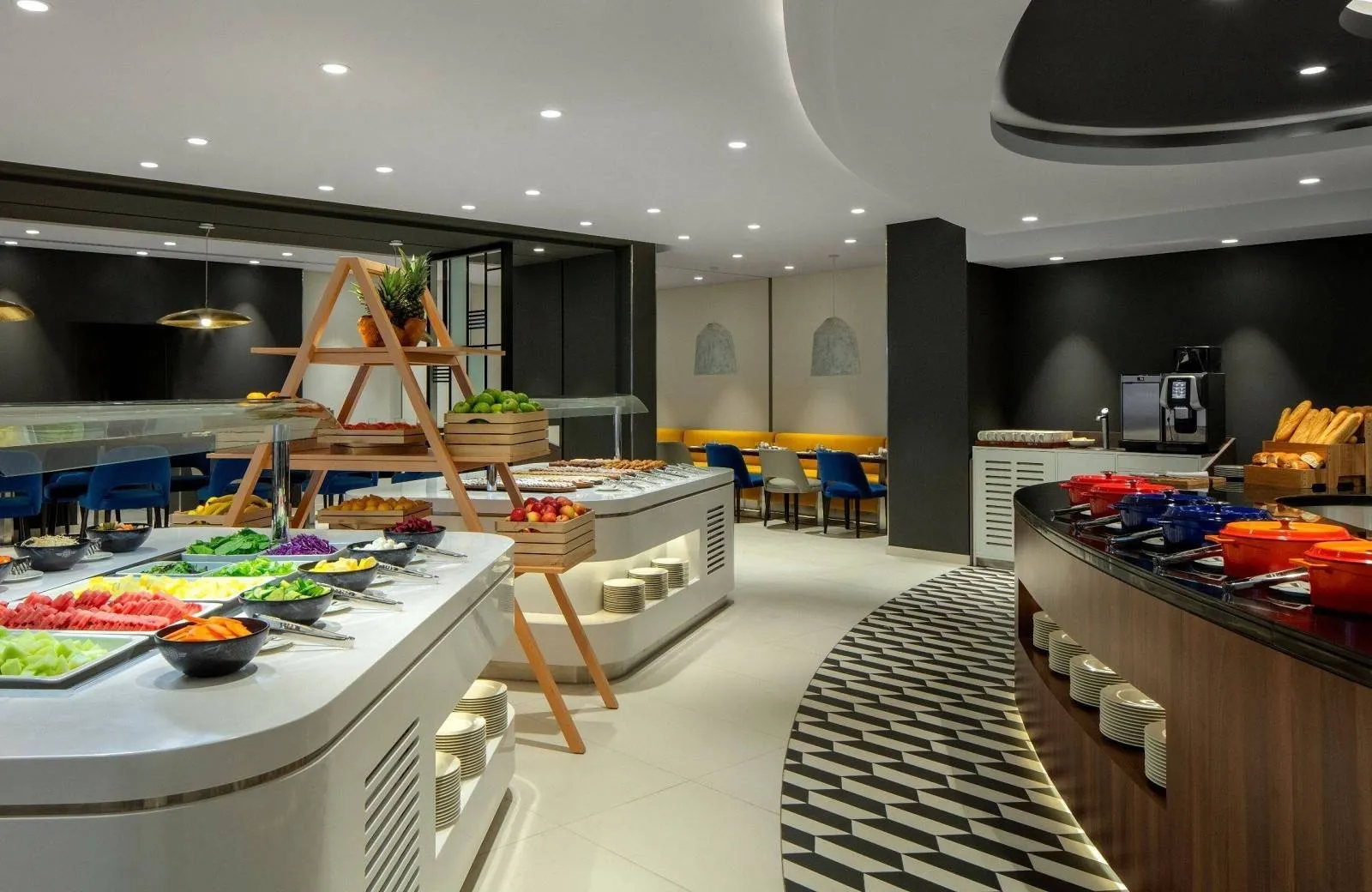 Hyatt Place Dubai Jumeirah 4*