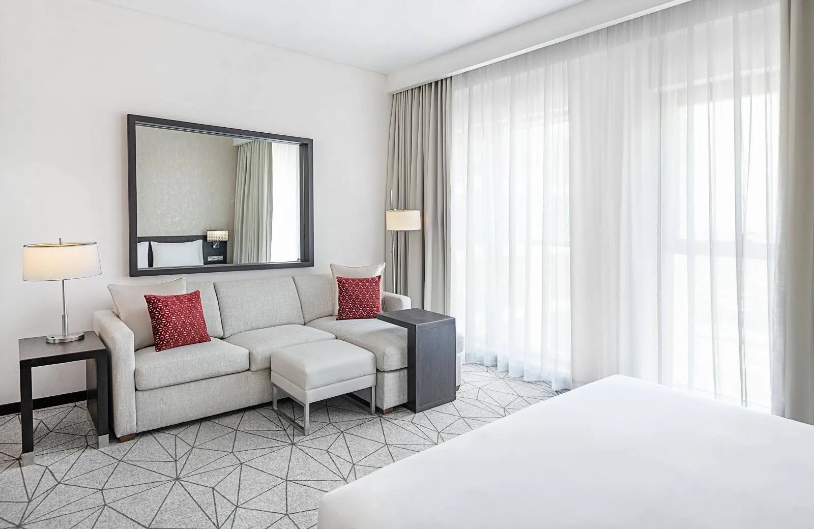 Hyatt Place Dubai Jumeirah 4*
