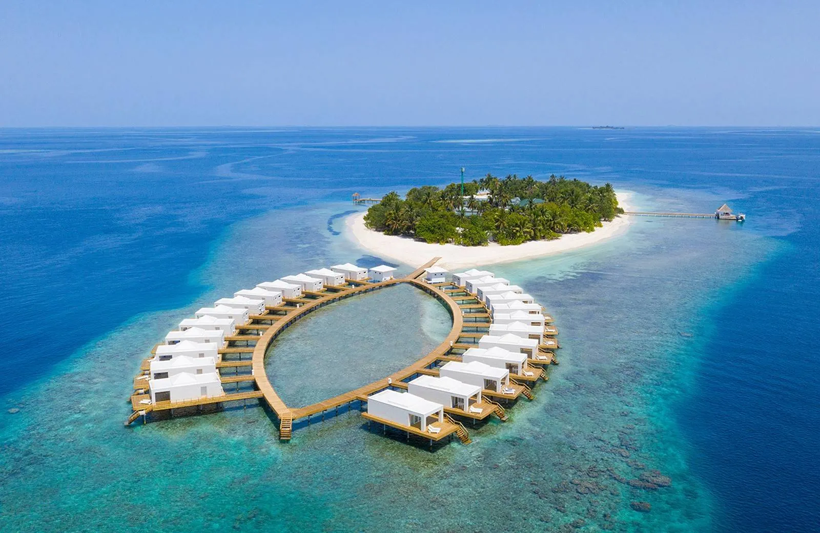 Sandies Bathala Resort 4*