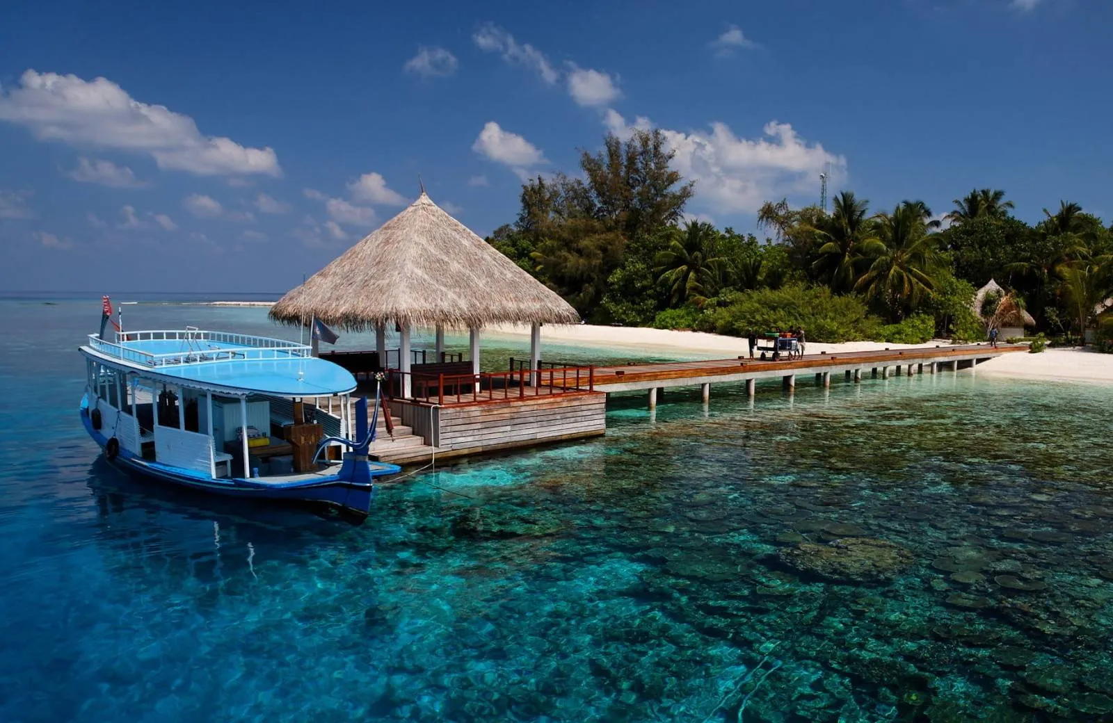 Sandies Bathala Resort 4*