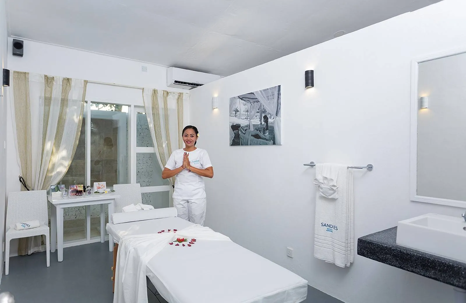 Sandies Bathala Resort 4*