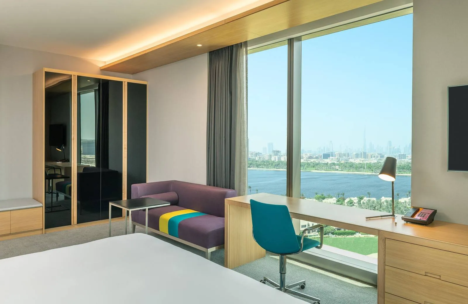 Aloft Dubai Creek 4*