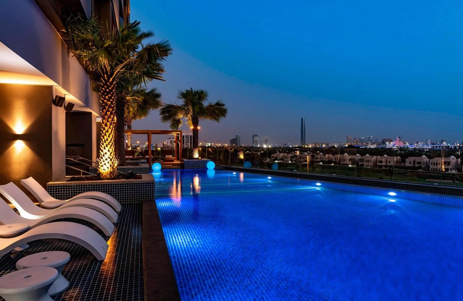 Aloft Dubai Creek 4*