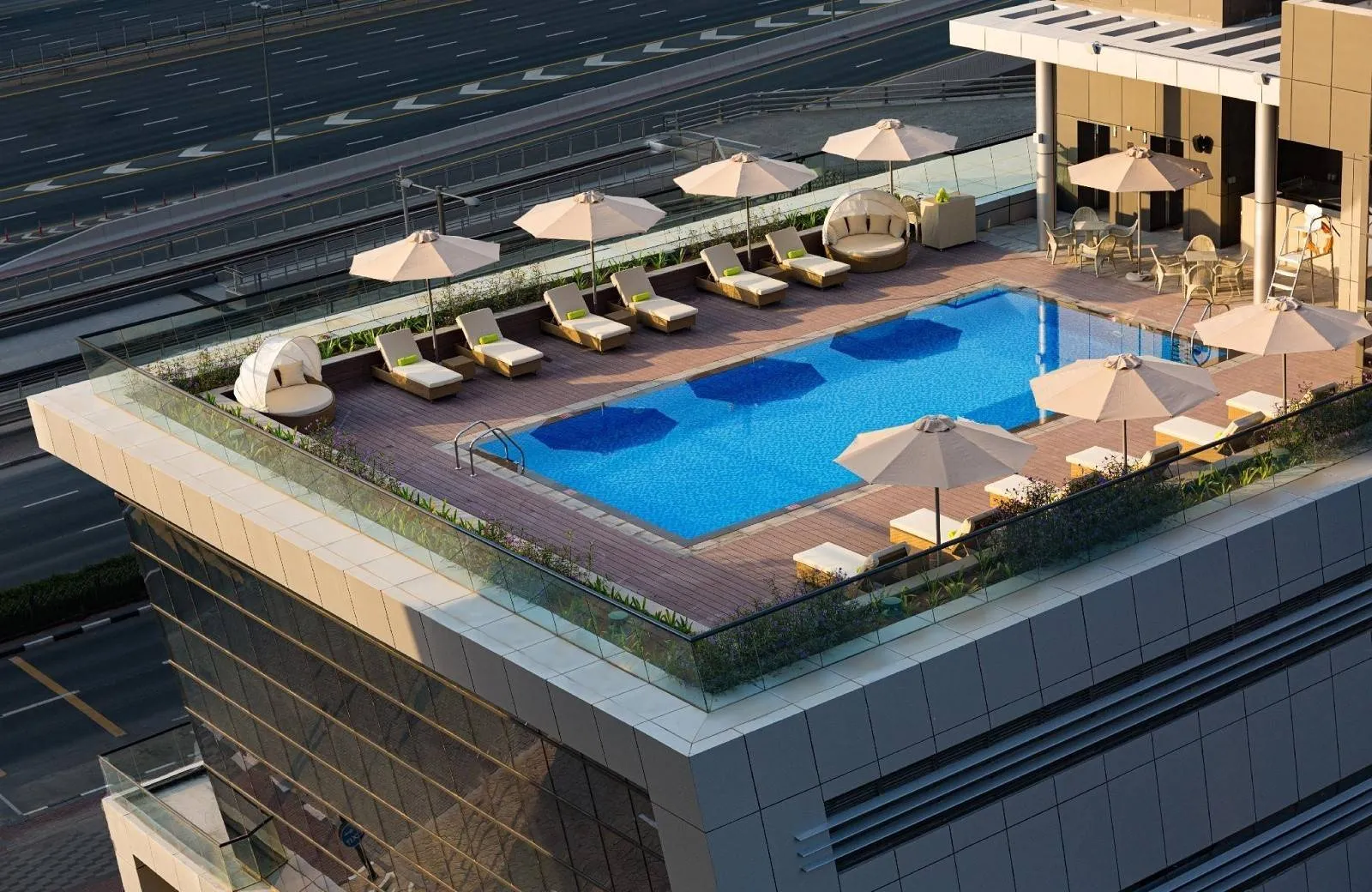 Millennium Place Dubai Marina 4*