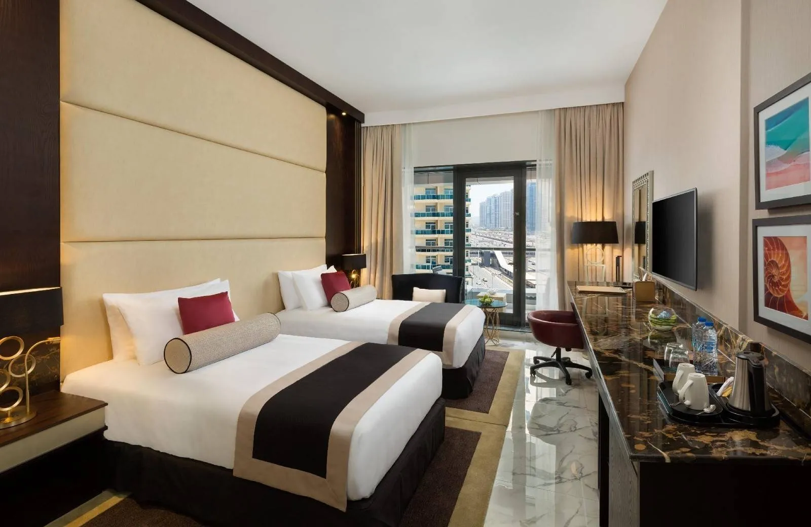 Millennium Place Dubai Marina 4*