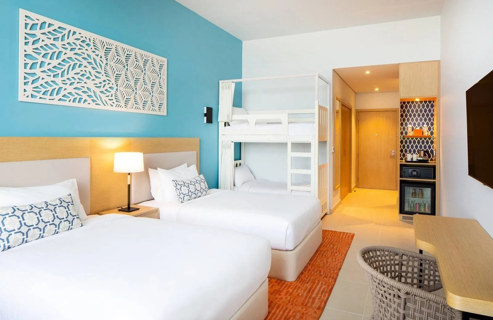 Centara Mirage Beach Resort Dubai 4*