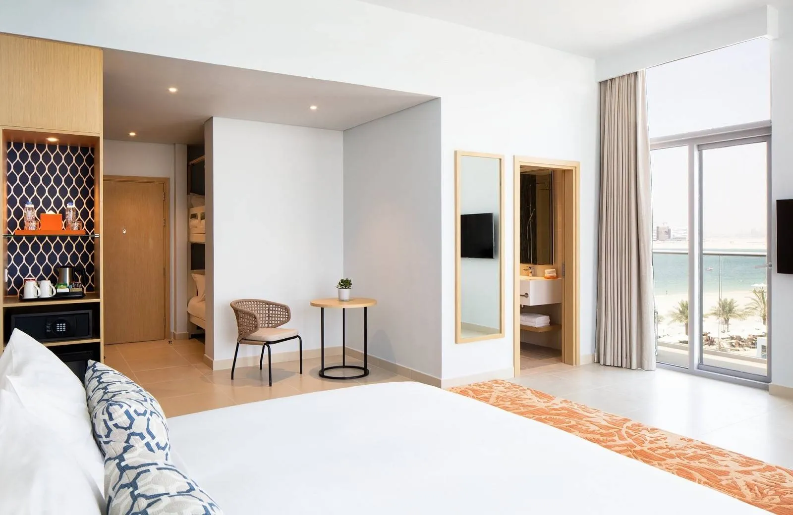 Centara Mirage Beach Resort Dubai 4*