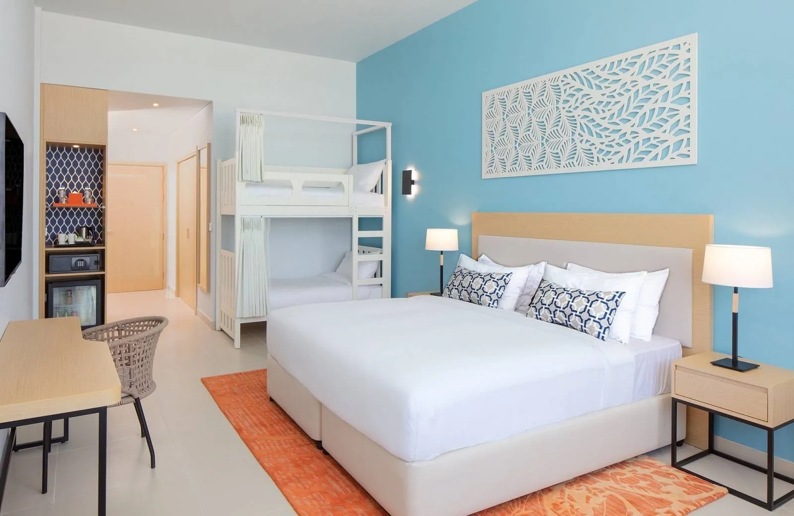 Centara Mirage Beach Resort Dubai 4*