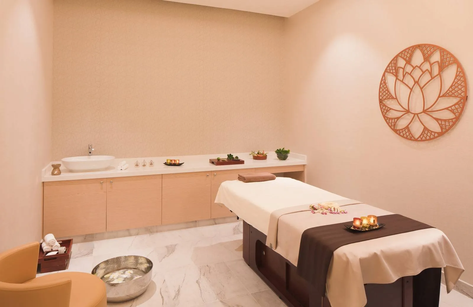 Centara Mirage Beach Resort Dubai 4*