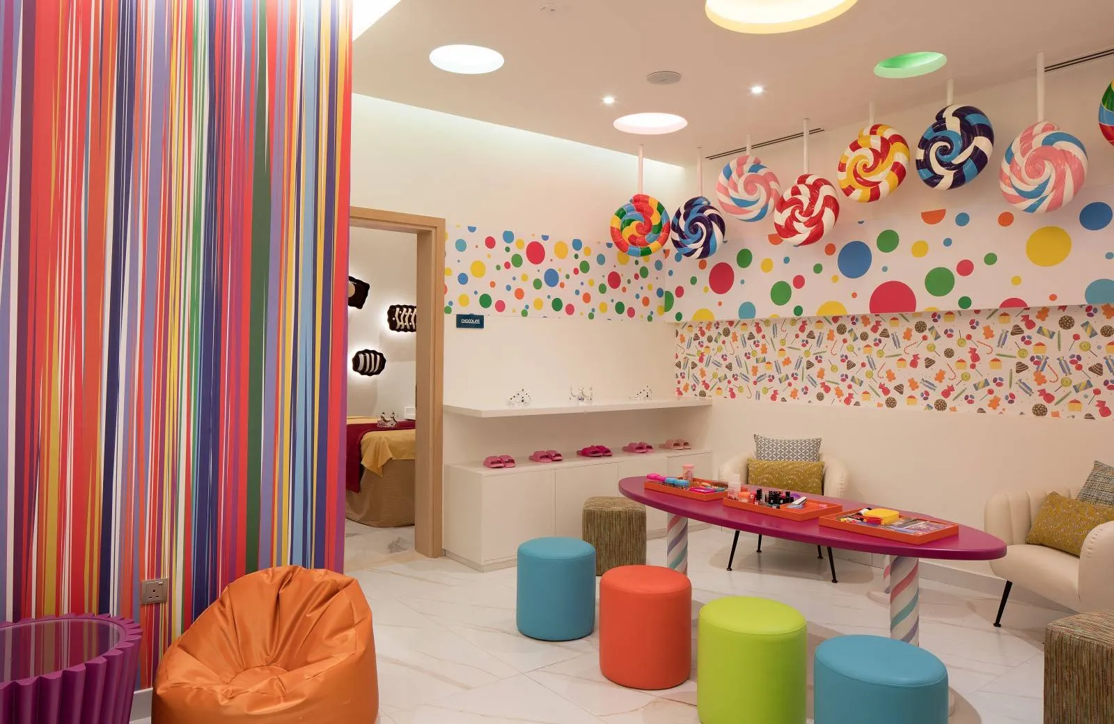 Centara Mirage Beach Resort Dubai 4*