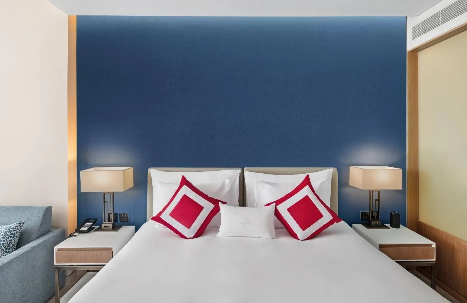 JA Lake View Hotel 5*