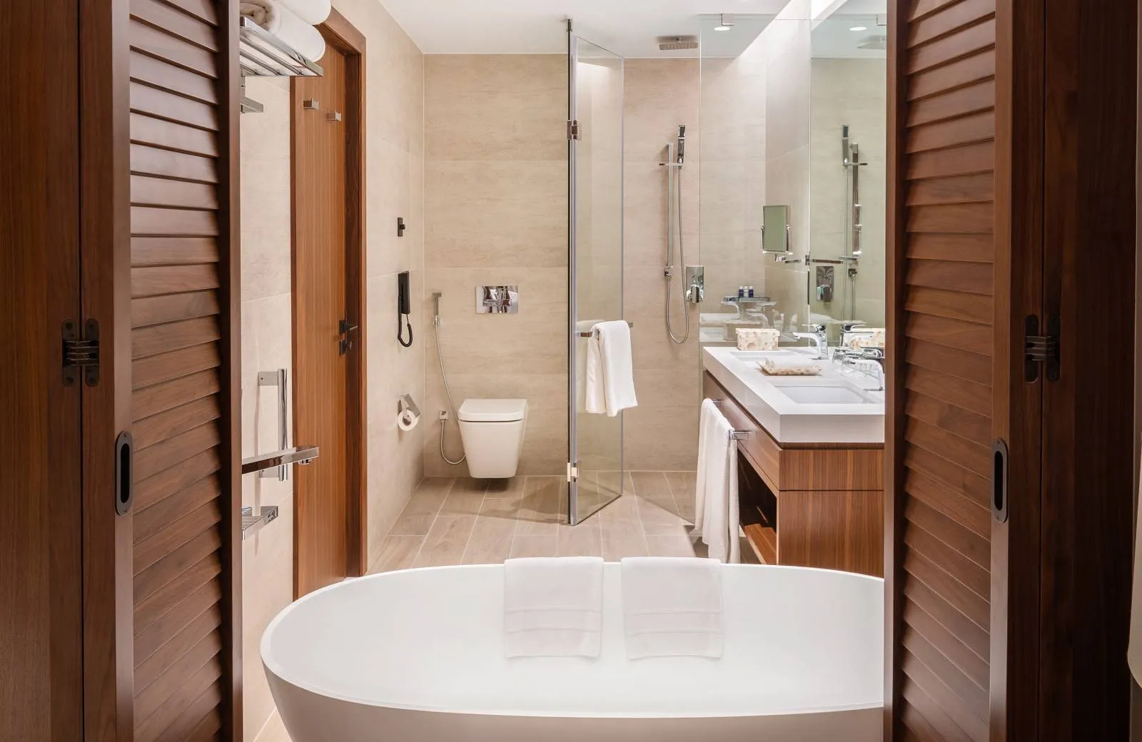 JA Lake View Hotel 5*