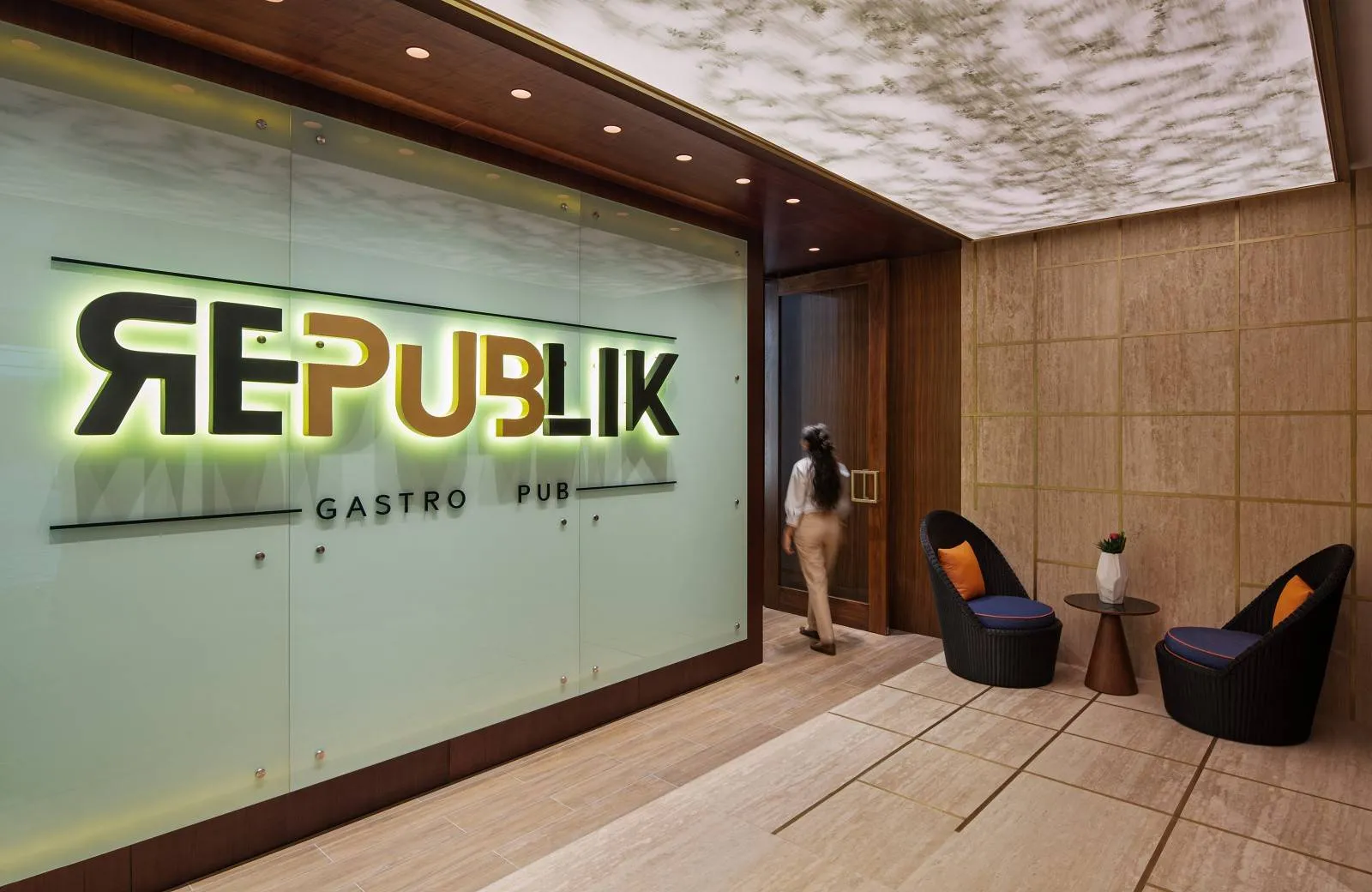 JA Lake View Hotel 5*