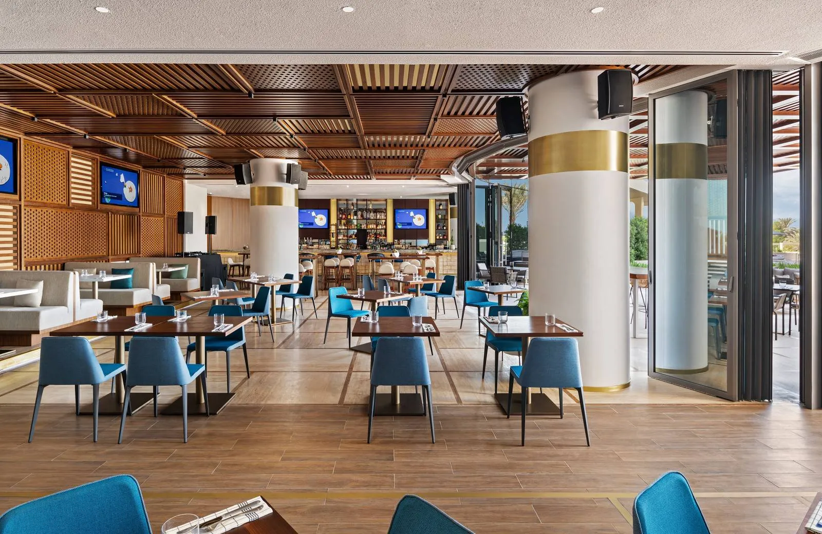 JA Lake View Hotel 5*